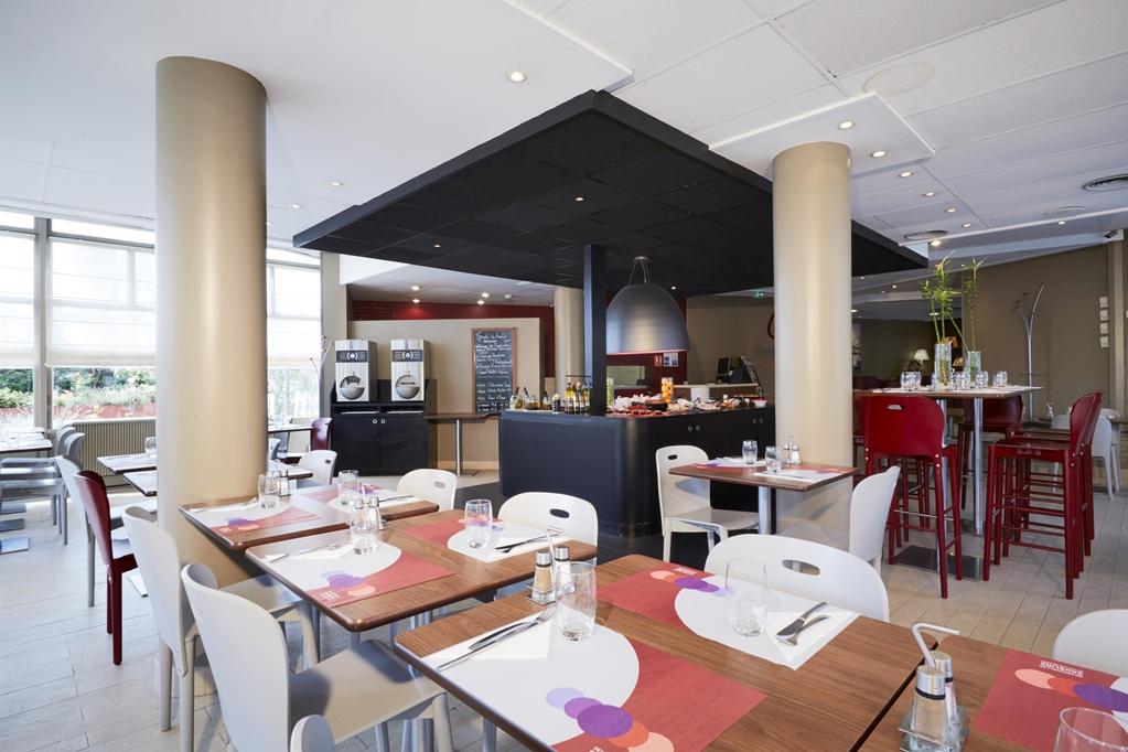 Hotel Campanile Argenteuil Esterno foto