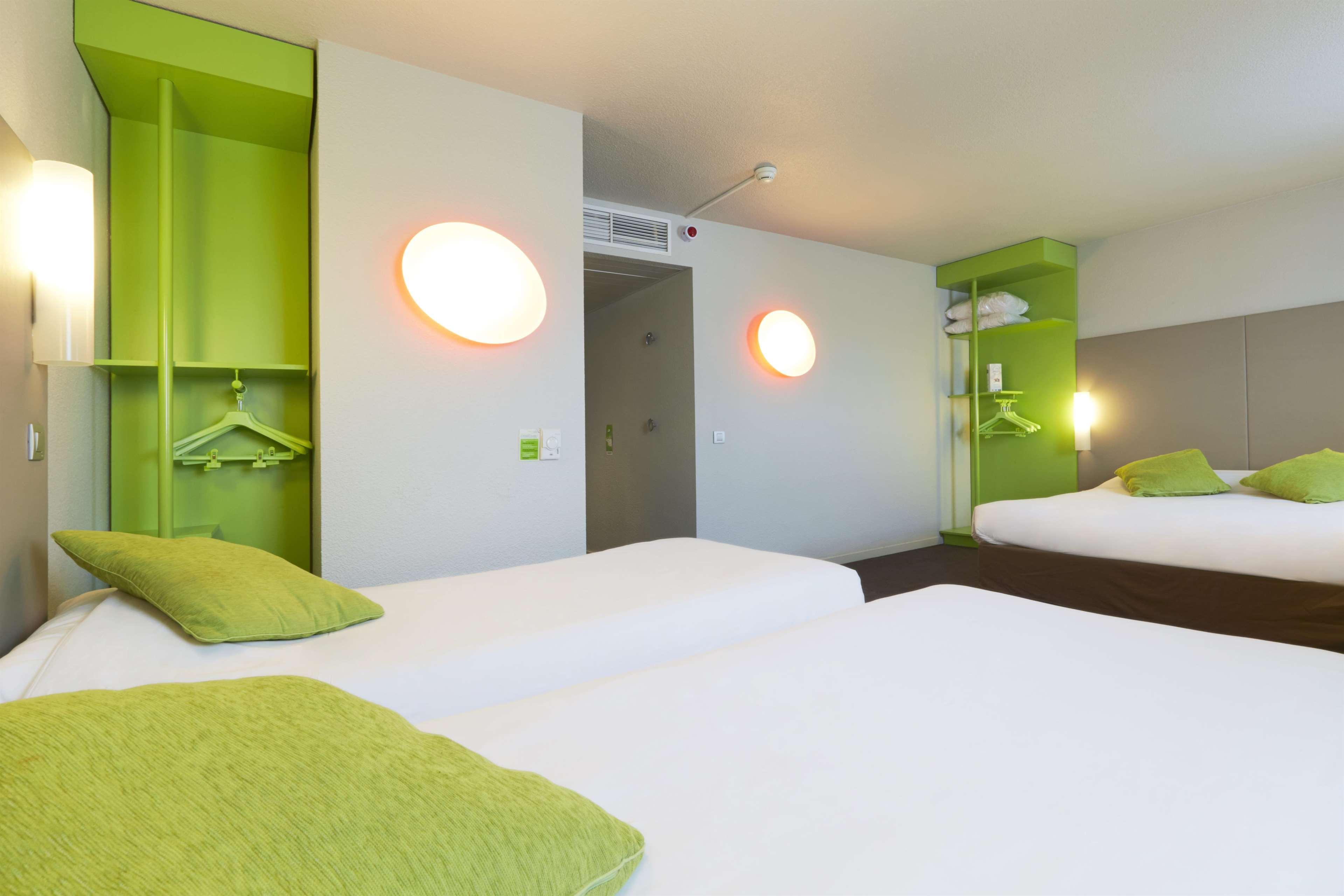Hotel Campanile Argenteuil Esterno foto
