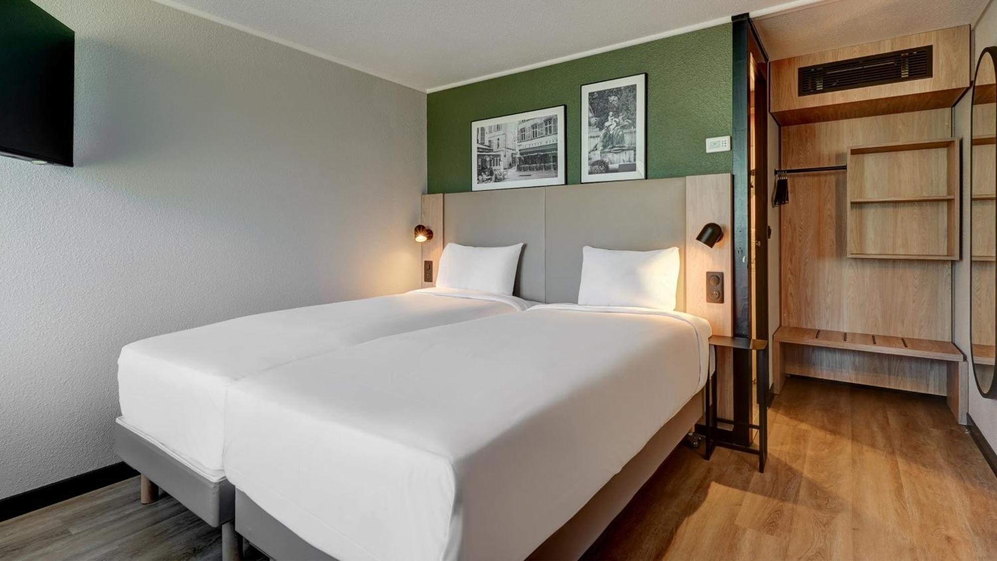 Hotel Campanile Argenteuil Esterno foto
